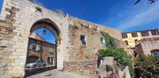 Découverte d’Elne avec Baludik : entre ruelles, pierres et légendes
